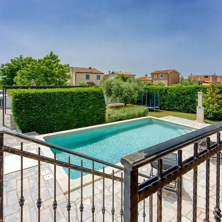 Gordana Castelliere Villa Kaštelir