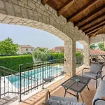 Gordana Castelliere Villa
