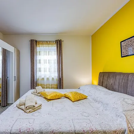 Gordana Castelliere Villa *
