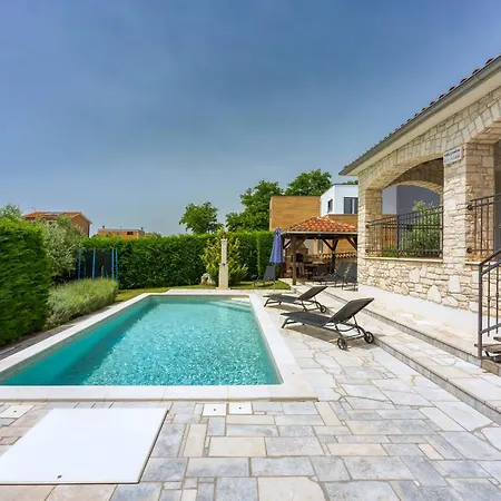 Gordana Castelliere Villa *