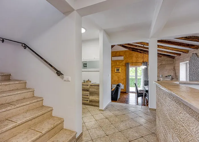 Gordana Castelliere Villa